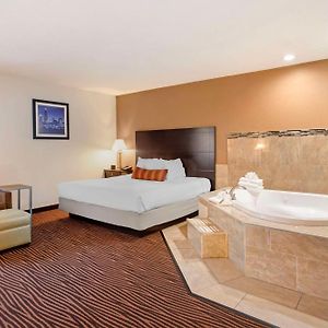 King Room Hot Tub Non-Smoking